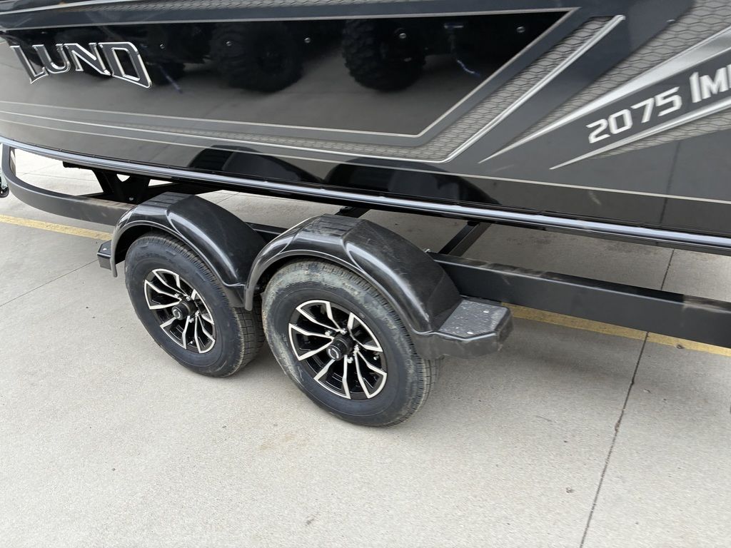 2026 Lund 2075 Impact XS Sport - Image 10