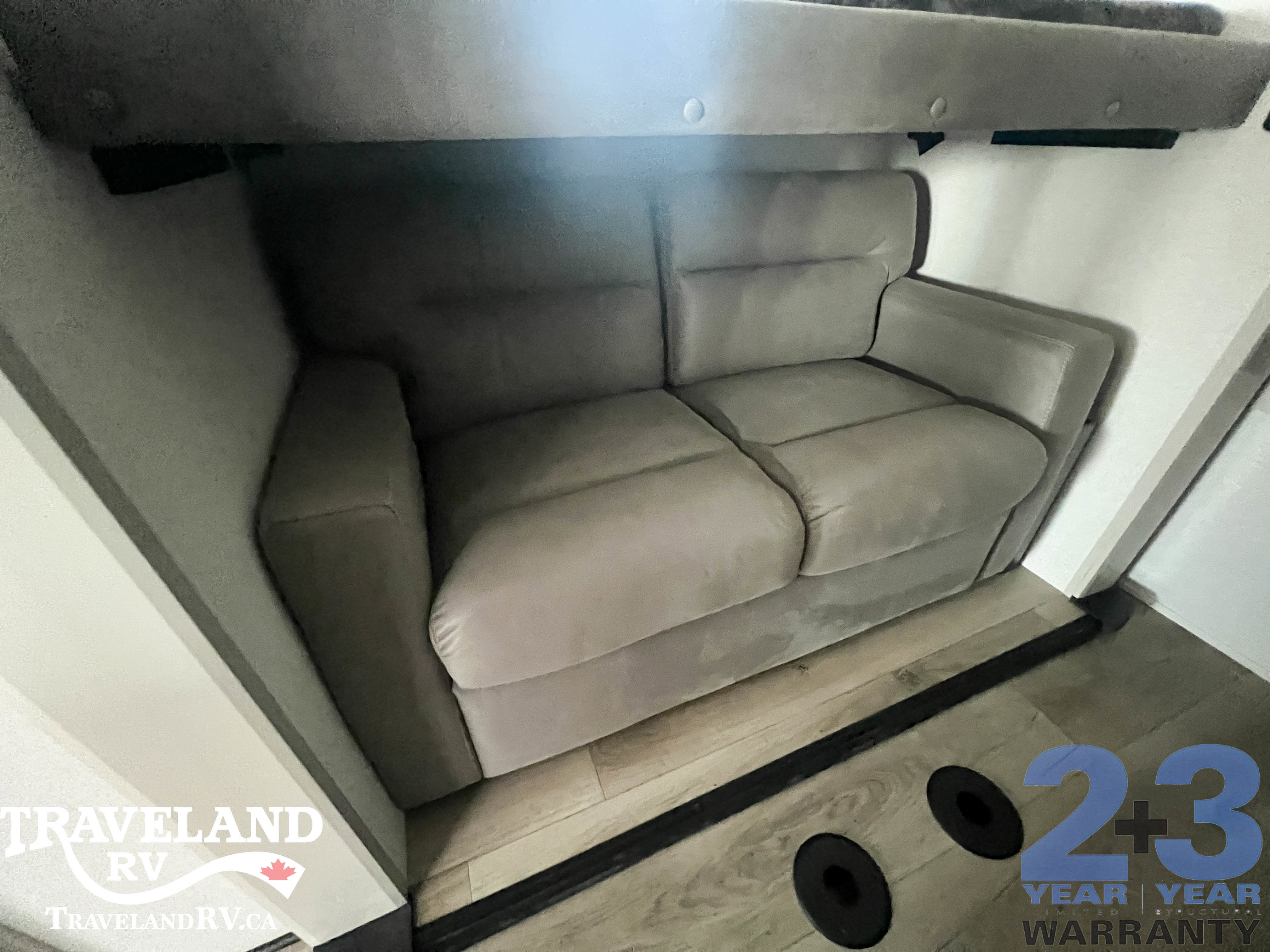 2026 Jayco North Point 377RLBH - Image 24