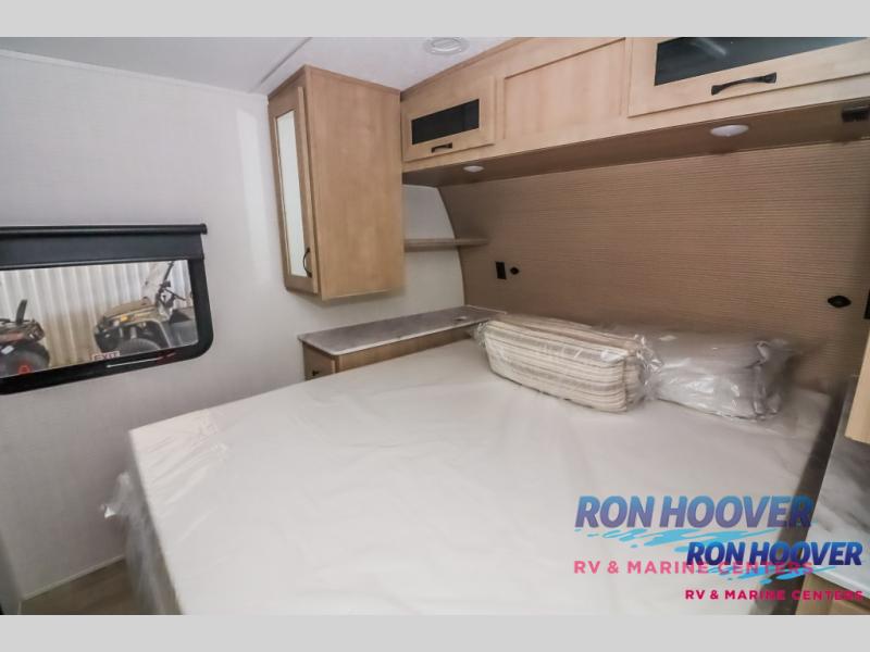 2025 PALOMINO 2430BHS - Image 16