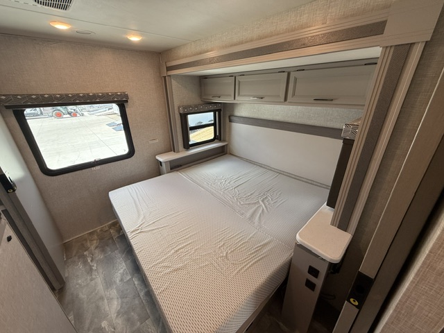 2023 Thor Motor Coach Windsport 31C - Image 27