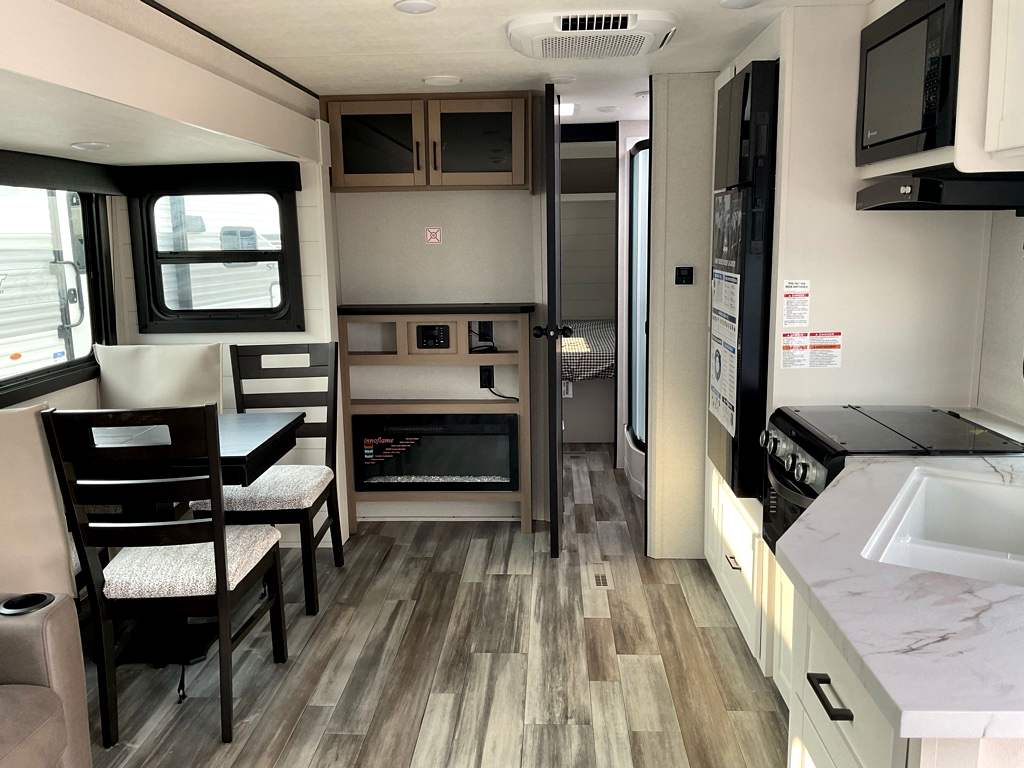 2026 JAYCO Jay Flight SLX 262RLS - Image 5