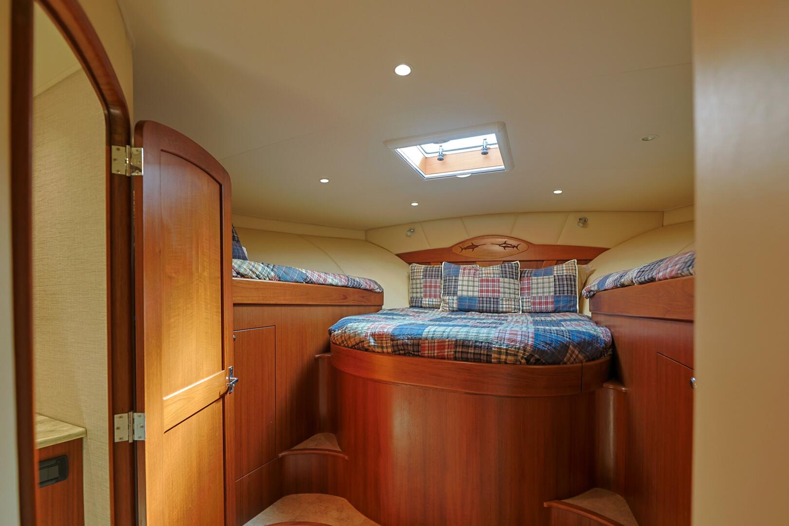 2014 Blackwell 62 Convertible - Image 17