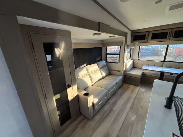 2026 Grand Design Reflection 324MBS - Image 14