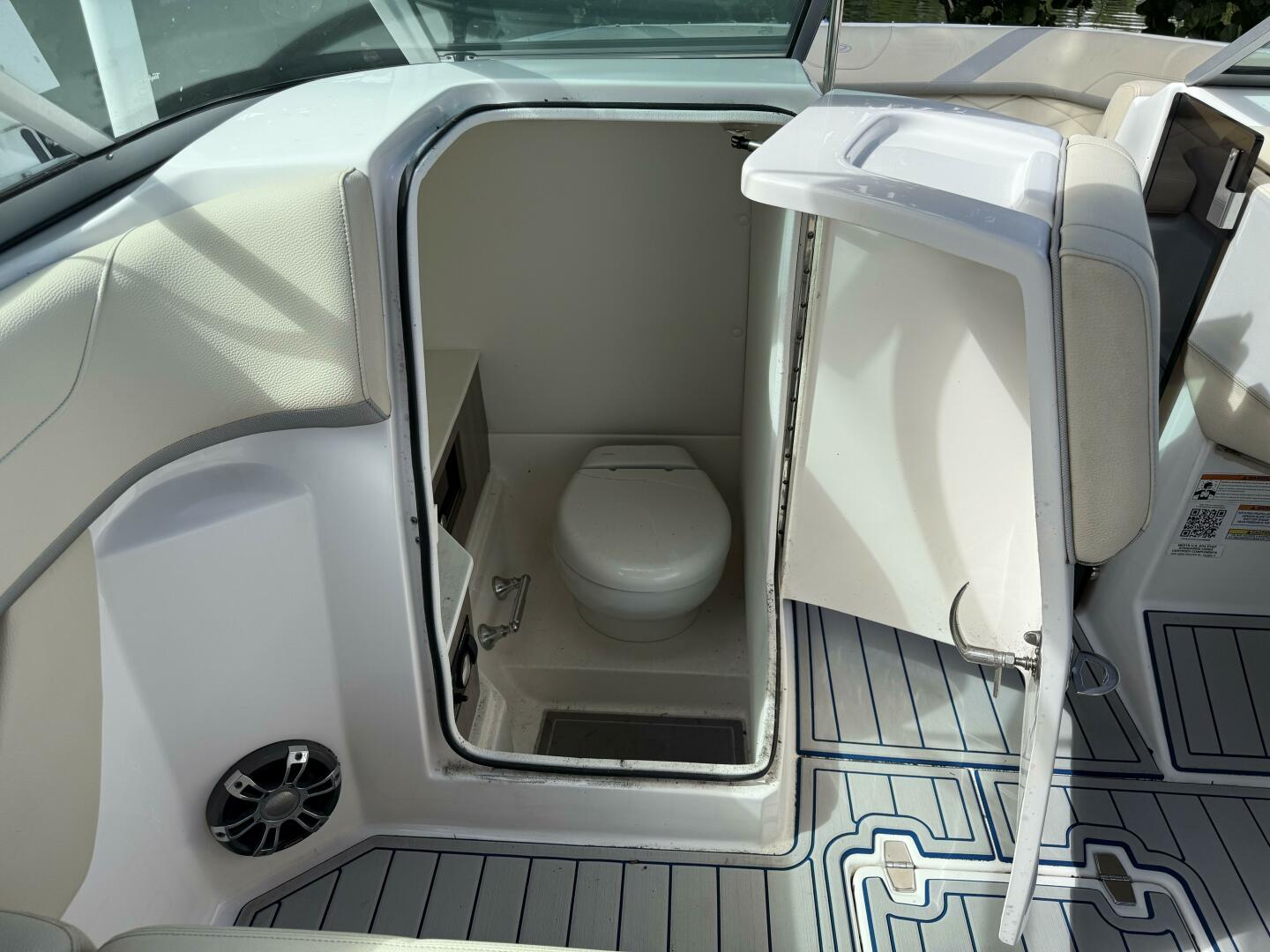 2021 Regal 26 OBX - Image 4