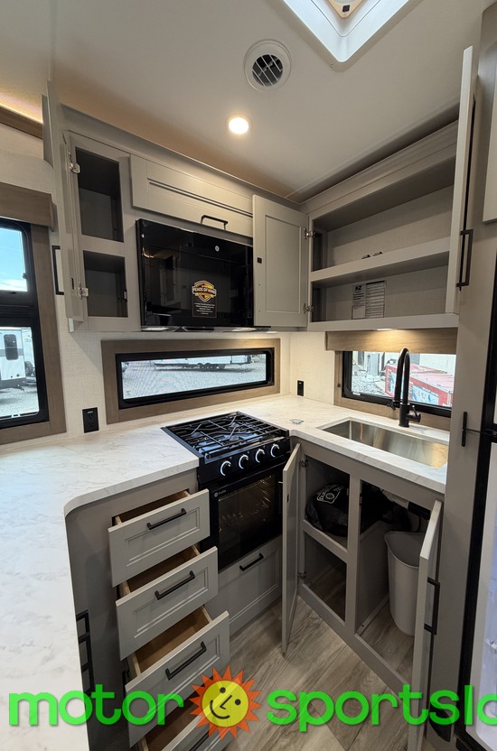 2027 KZ RV Durango Half-Ton D256RKT - Image 17