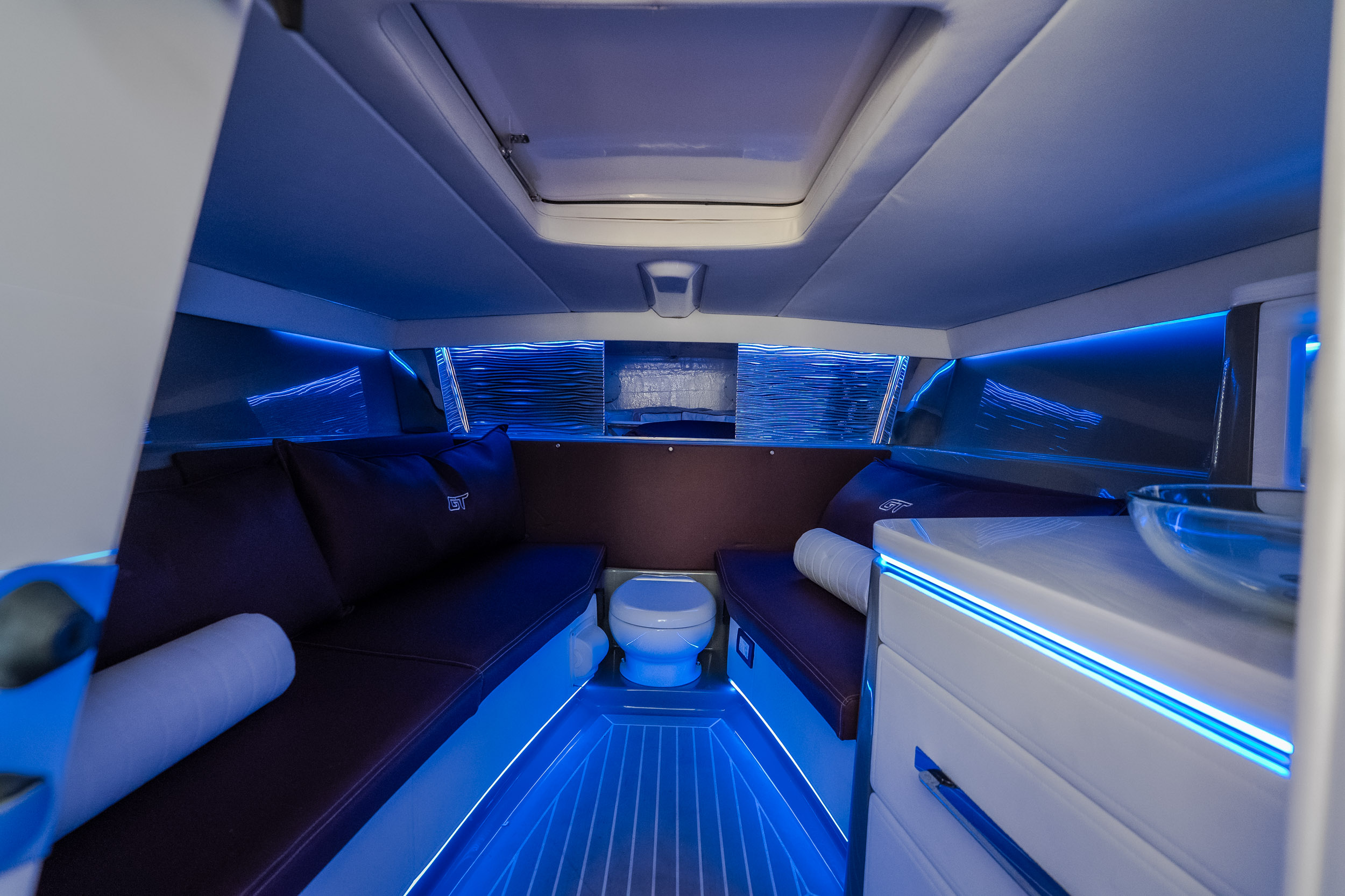 2019 Donzi 41 GT - Image 34
