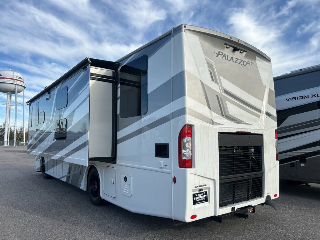 2026 THOR MOTOR COACH PALAZZO 33.5 - Image 3