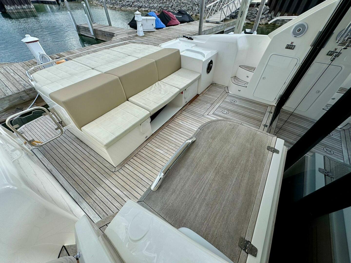 2016 Absolute 45 Sport Yacht - Image 27