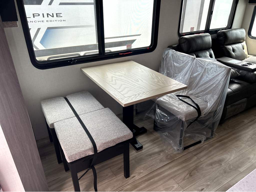 2026 VENTURE RV SPORTTREK 354VBH - Image 9
