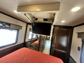 2017 TIFFIN ALLEGRO BREEZE 32BR - Image 27