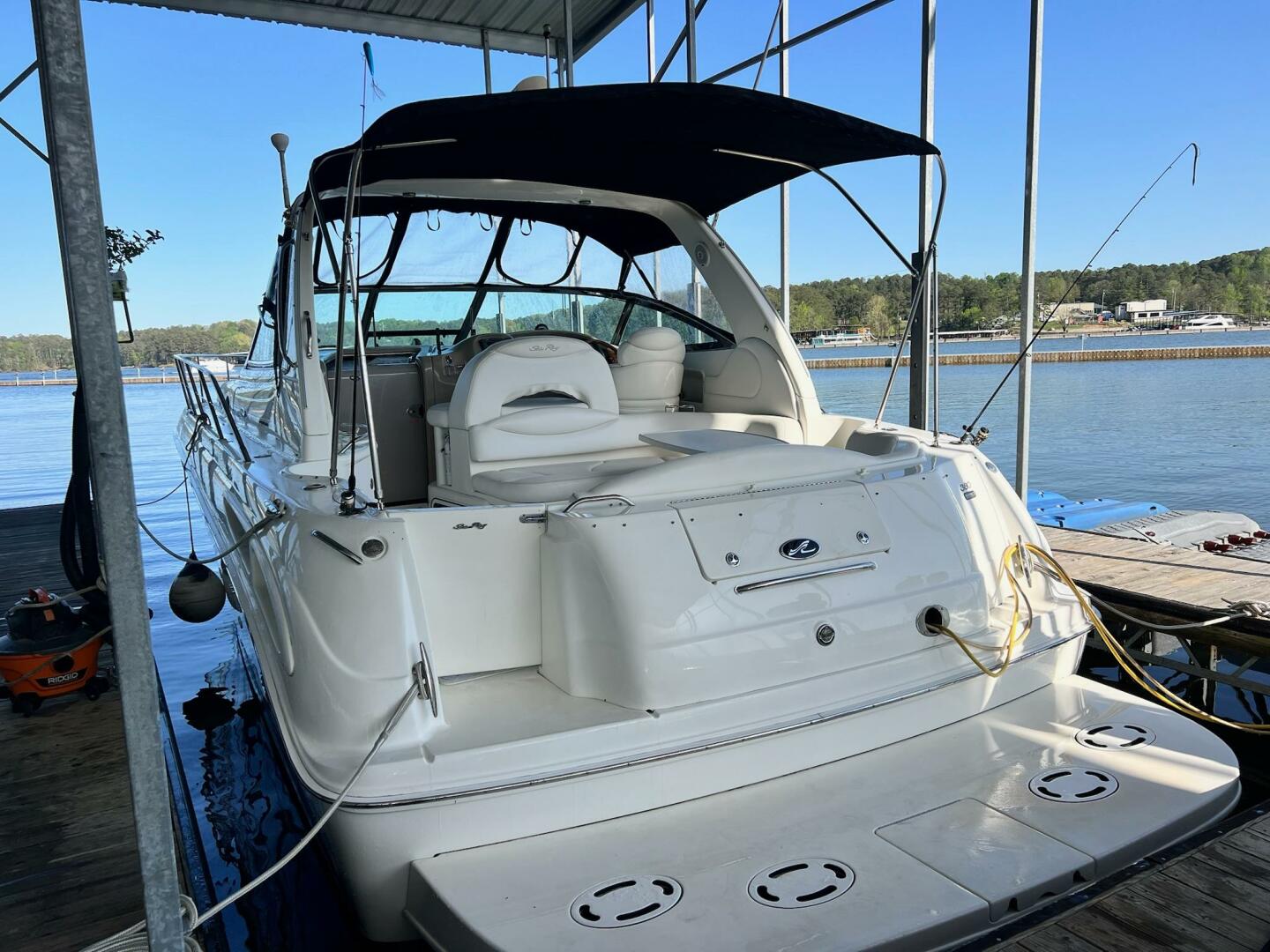 2001 Sea Ray 380 Sundancer - Image 3
