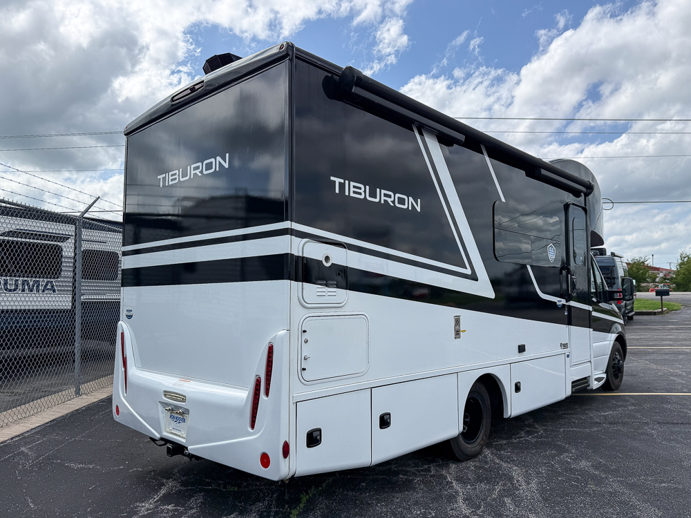 2025 THOR MOTORCOACH 24FB - Image 9