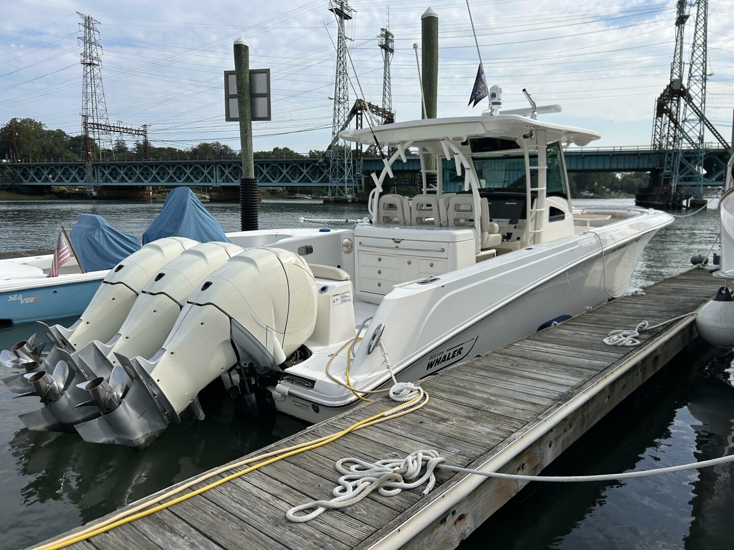 2017 Boston Whaler 370 Outrage - Image 2