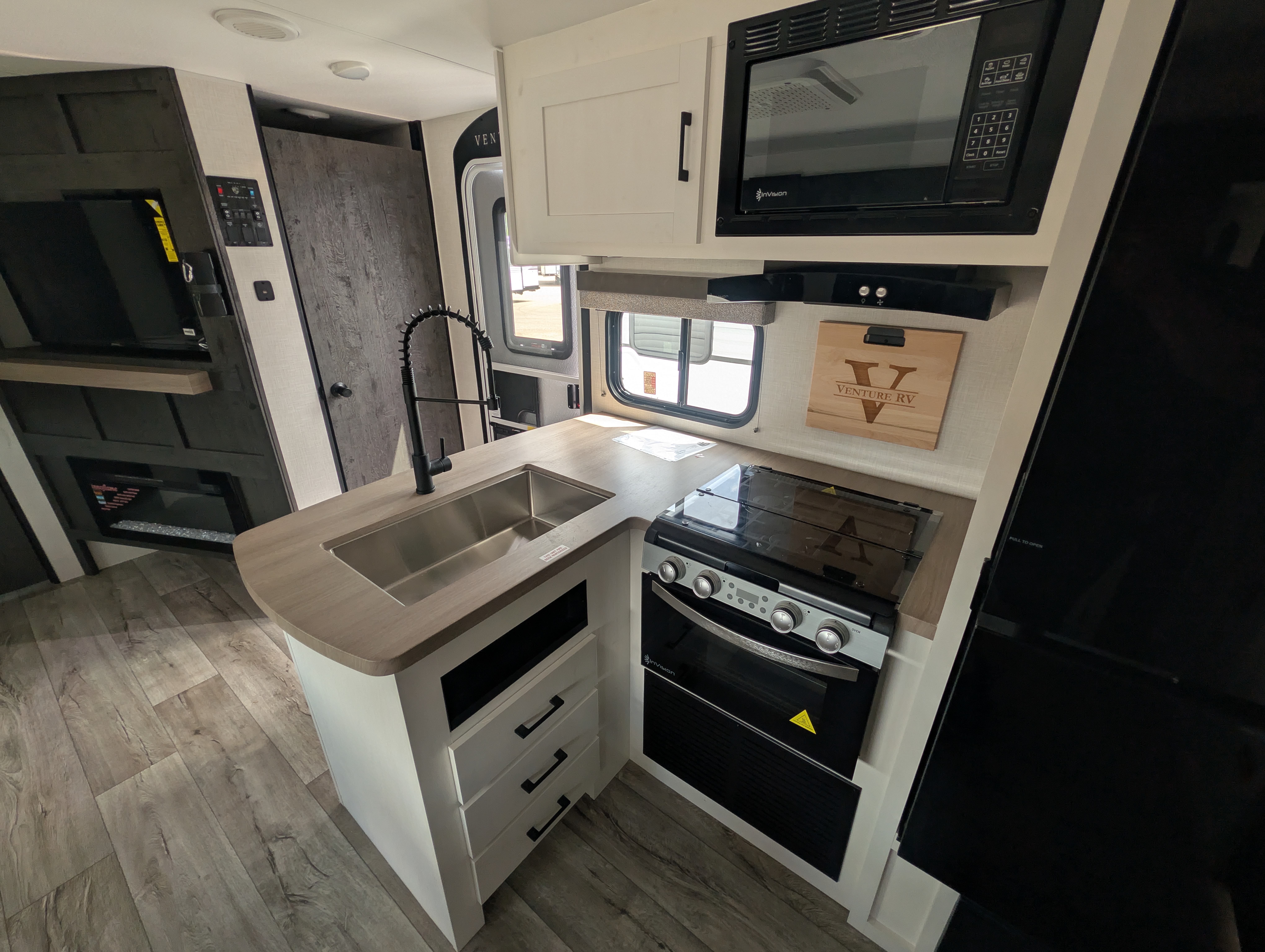 2026 VENTURE RV SIENNA 251VRB - Image 14