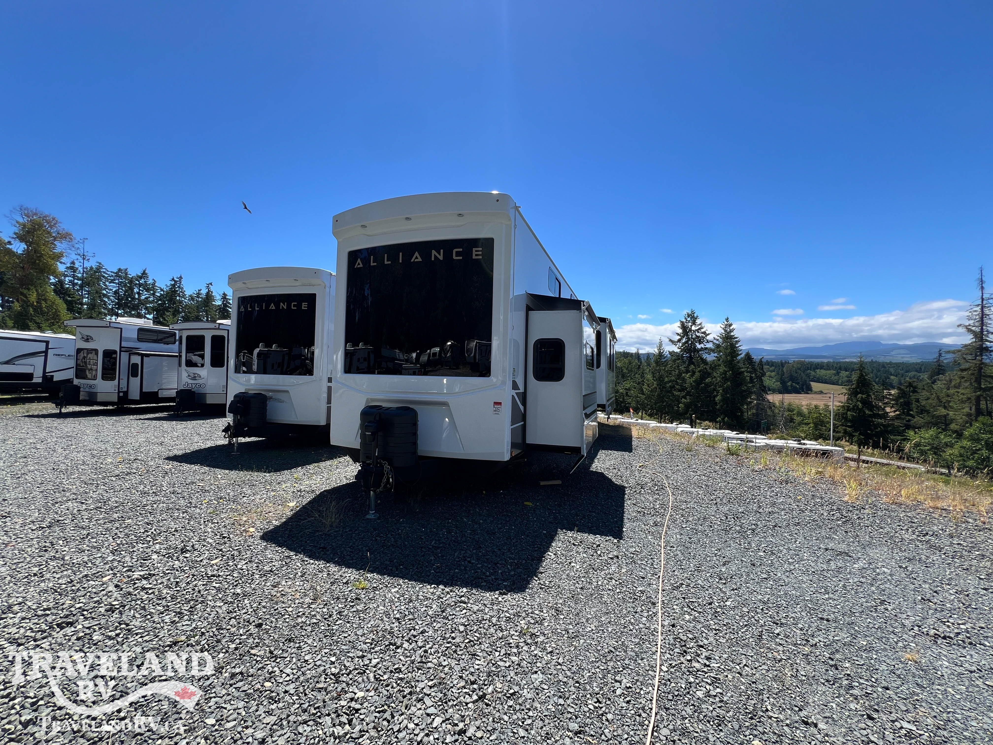 2026 Alliance RV Benchmark 44RKL - Image 5