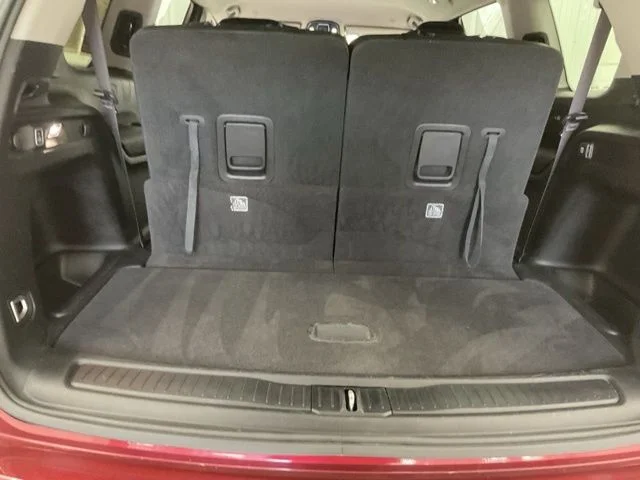 2023 Jeep Grand-Cherokee-L Laredo Altitude 4x4 - Image 13