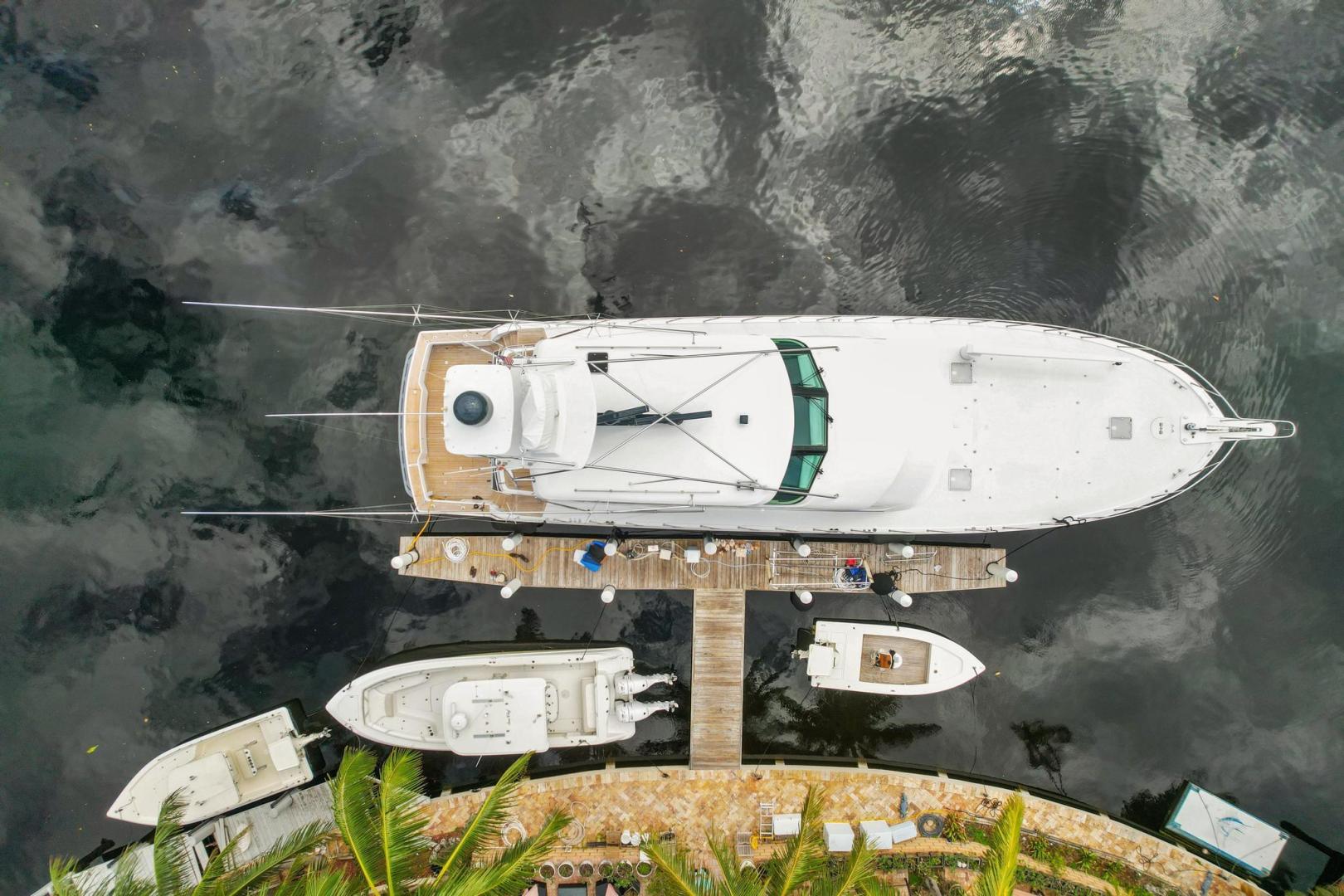 1998 Hatteras 82 Convertible - Image 9