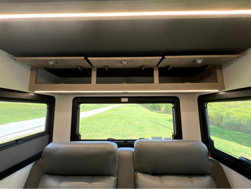 2026 Grand Design Lineage Series M 25TK - Image 8