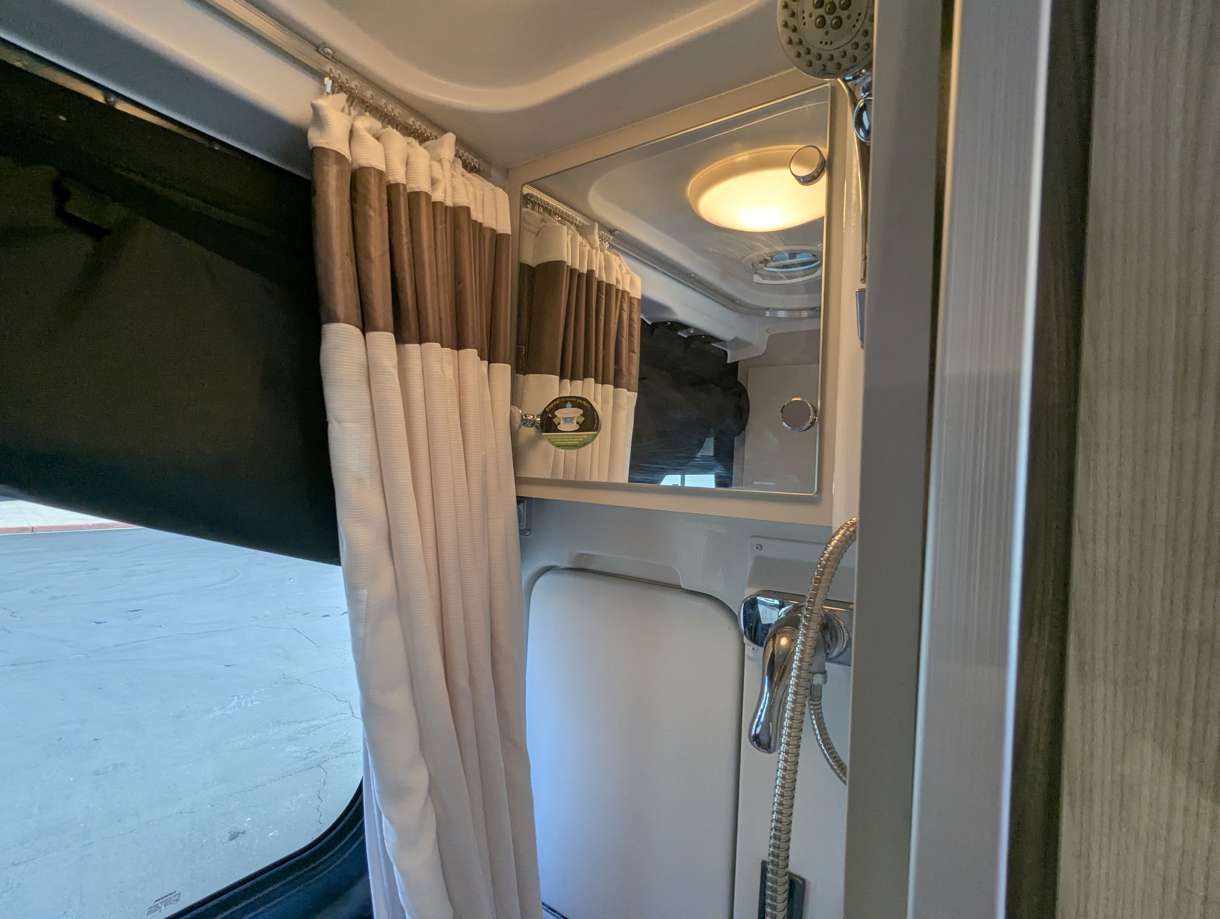 2023 Thor Motor Coach Scope 18M - Image 13