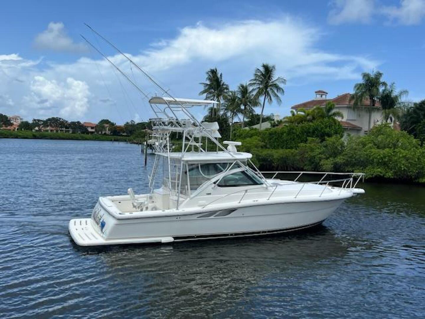 2003 Tiara Yachts 3800 Open - Image 16