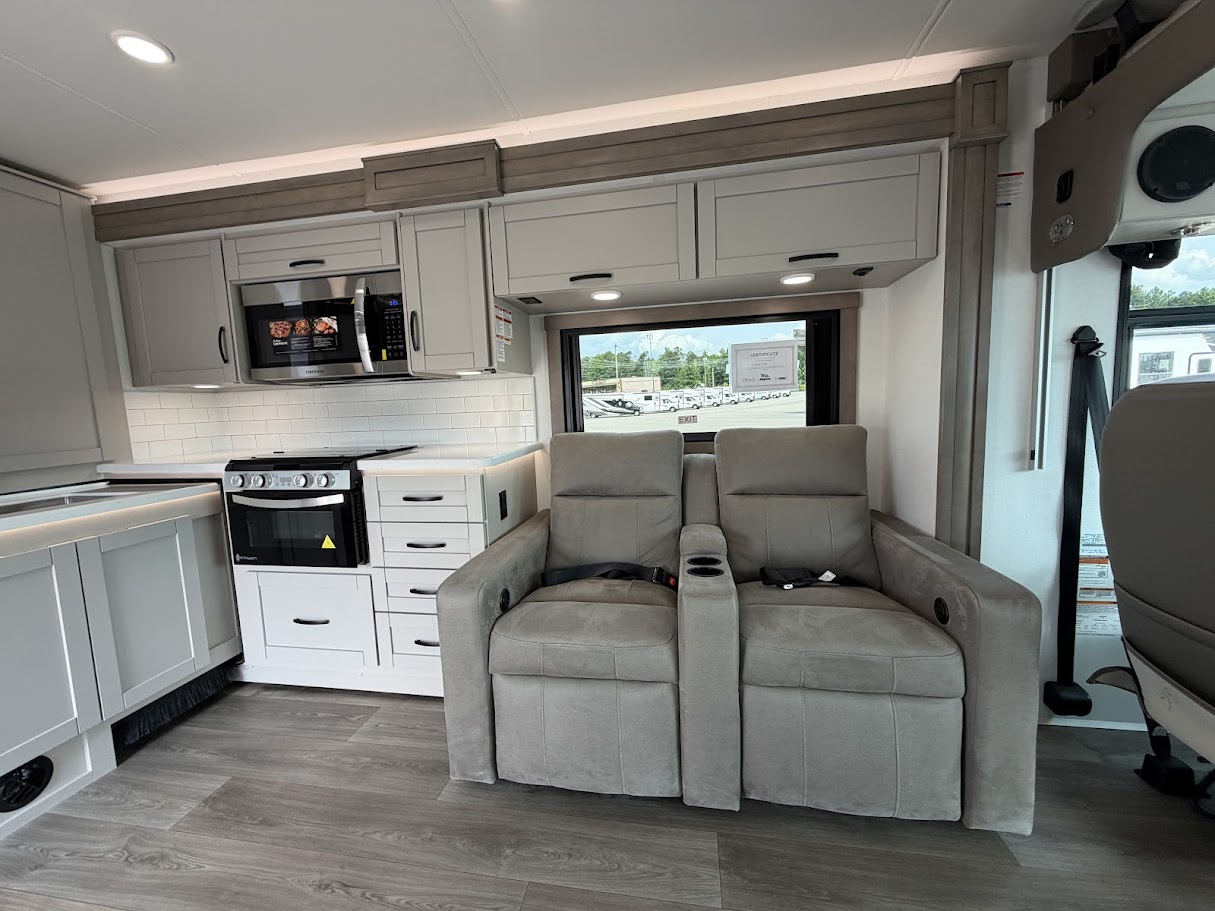 2027 JAYCO PRECEPT 31UL - Image 19