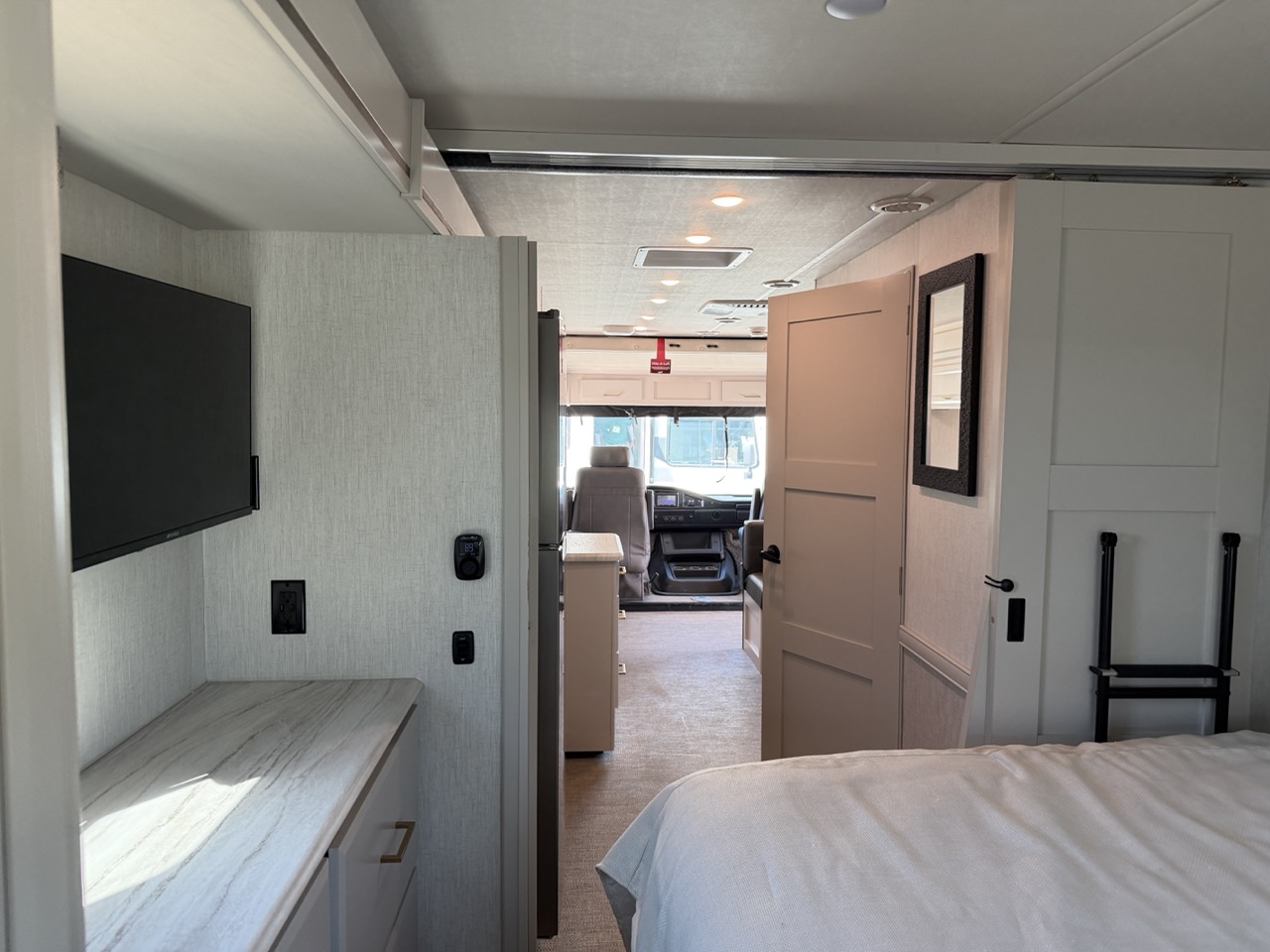 2026 Holiday Rambler Admiral 29M - Image 16