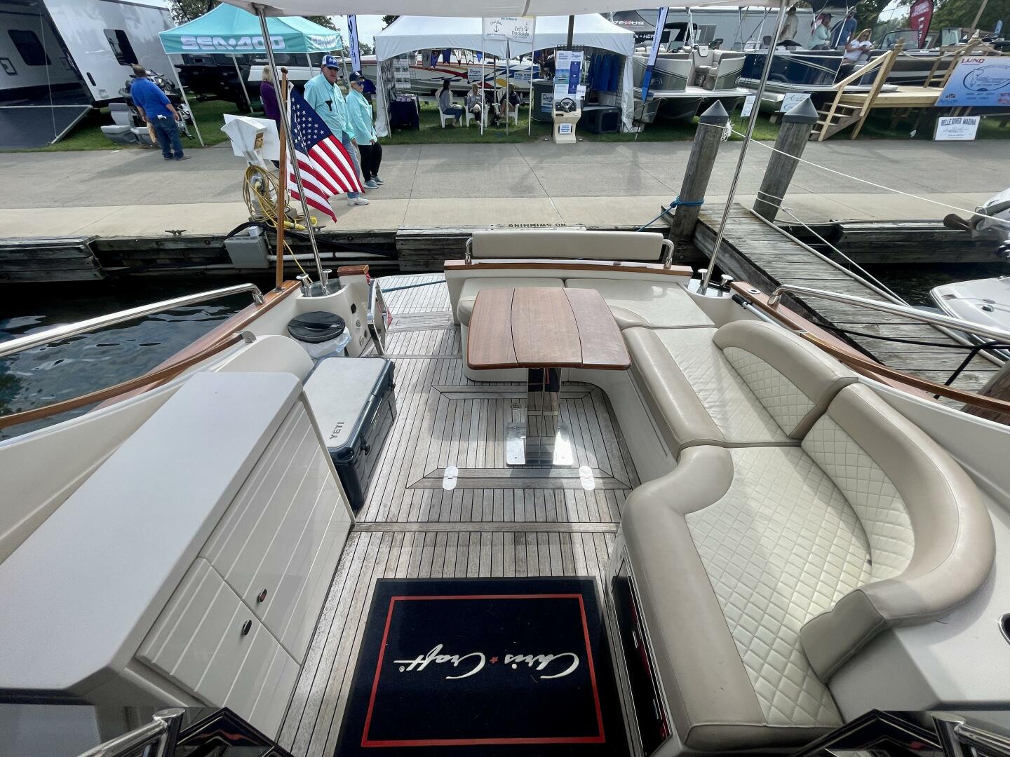 2017 Chris-Craft Commander 42 - Image 9