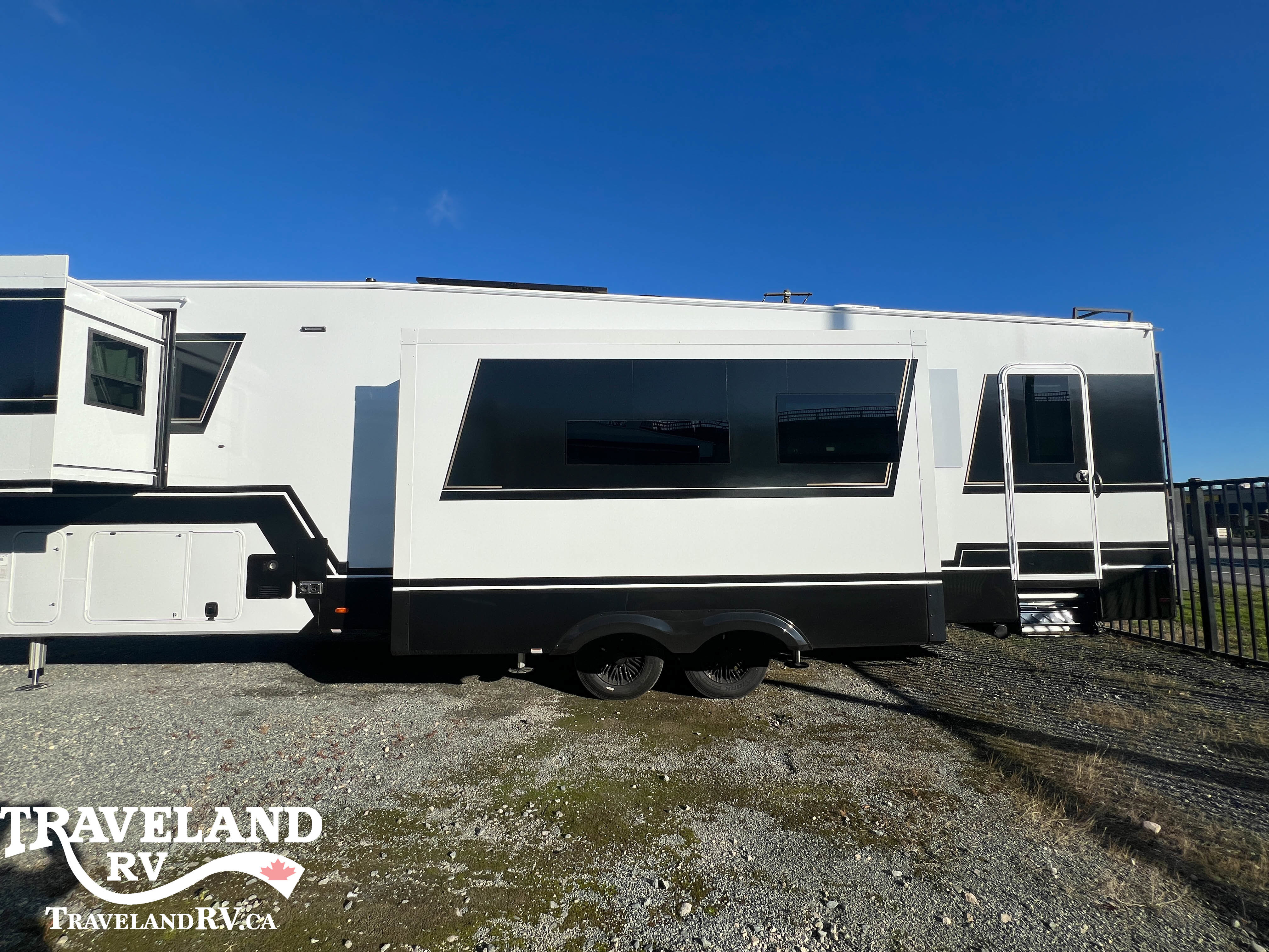 2026 Brinkley RV Model Z 3515 - Image 5