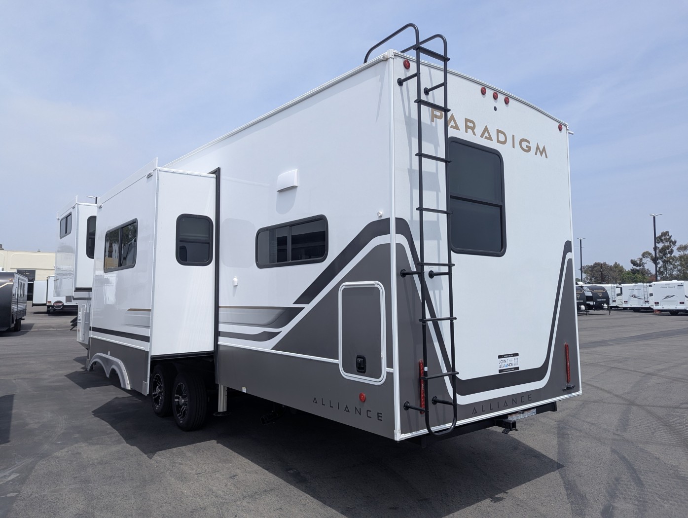 2026 Alliance RV Paradigm 382RK - Image 3
