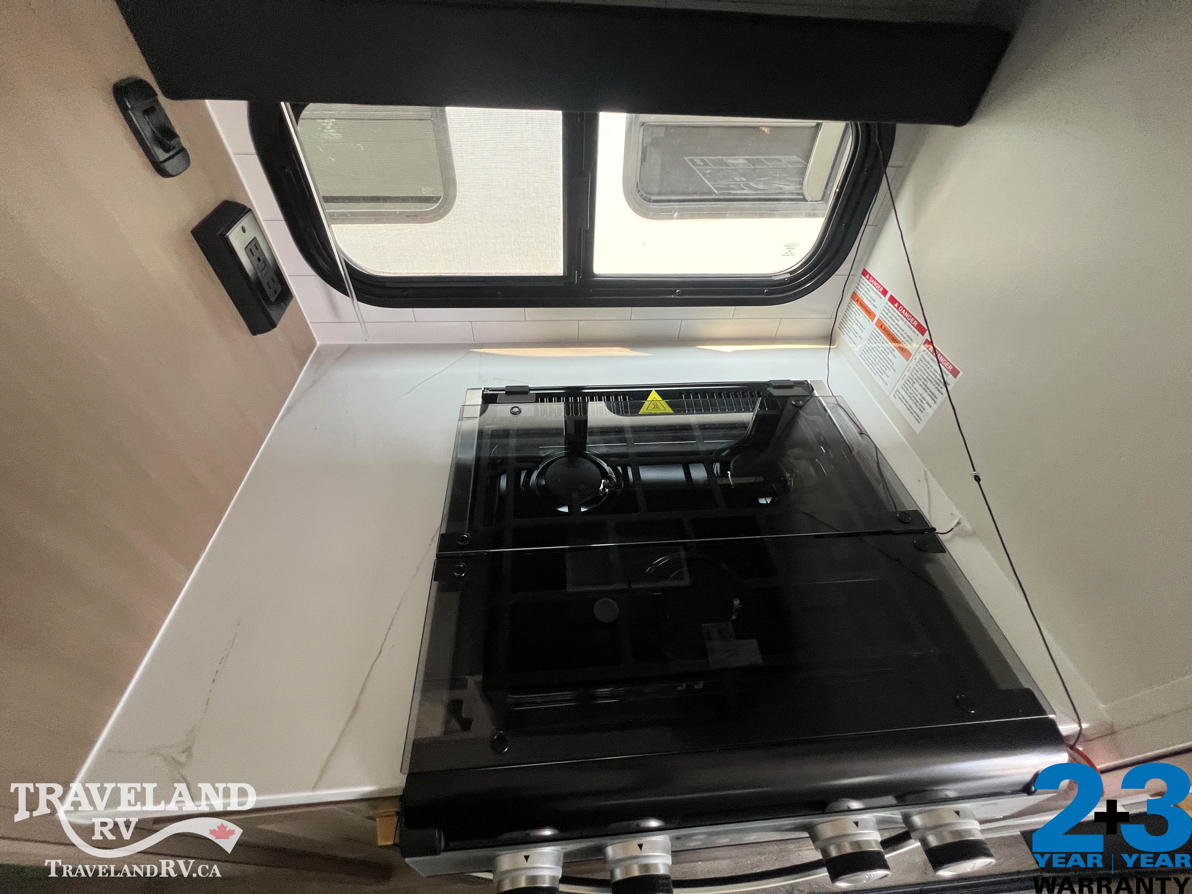 2027 Jayco Eagle 312BHOK - Image 17