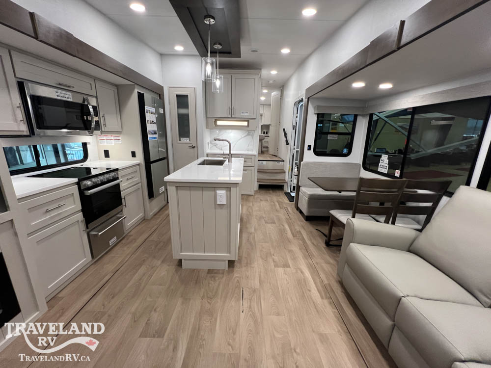 2027 Alliance RV Avenue 29RL - Image 4