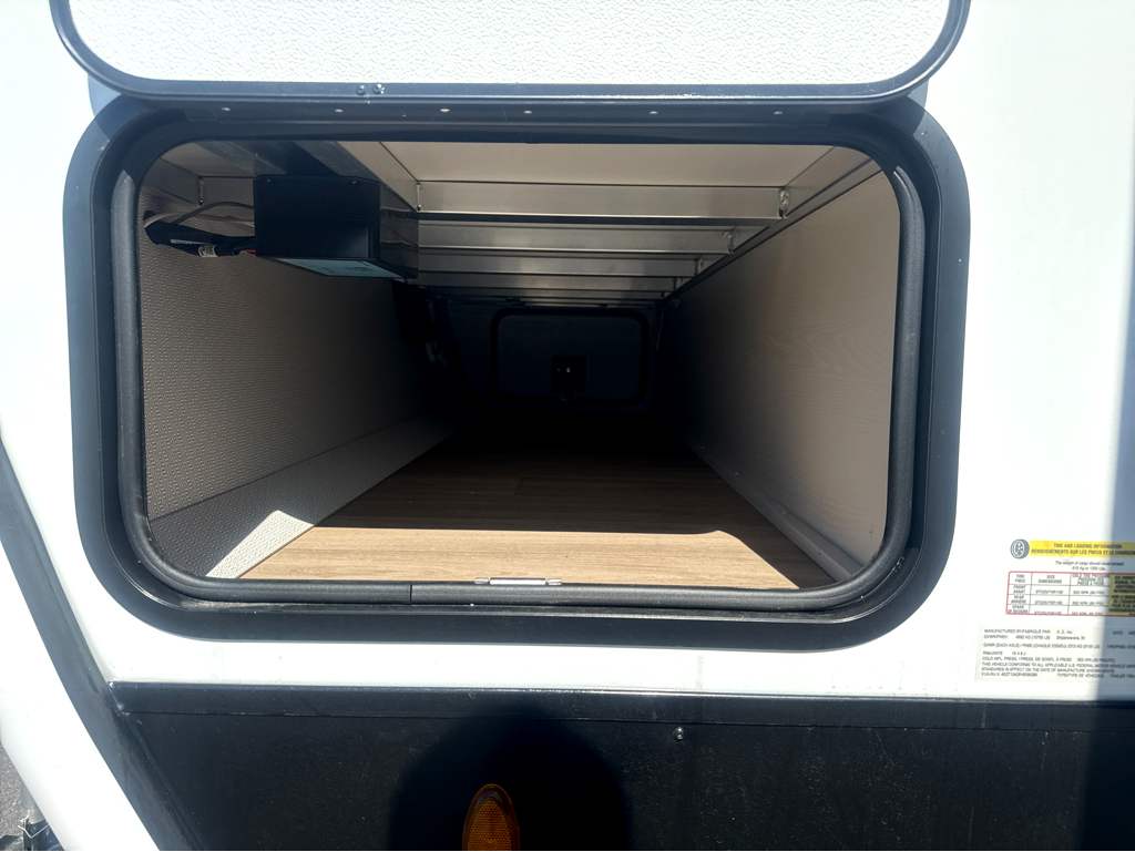2027 VENTURE RV SPORTTREK 343VIK - Image 6