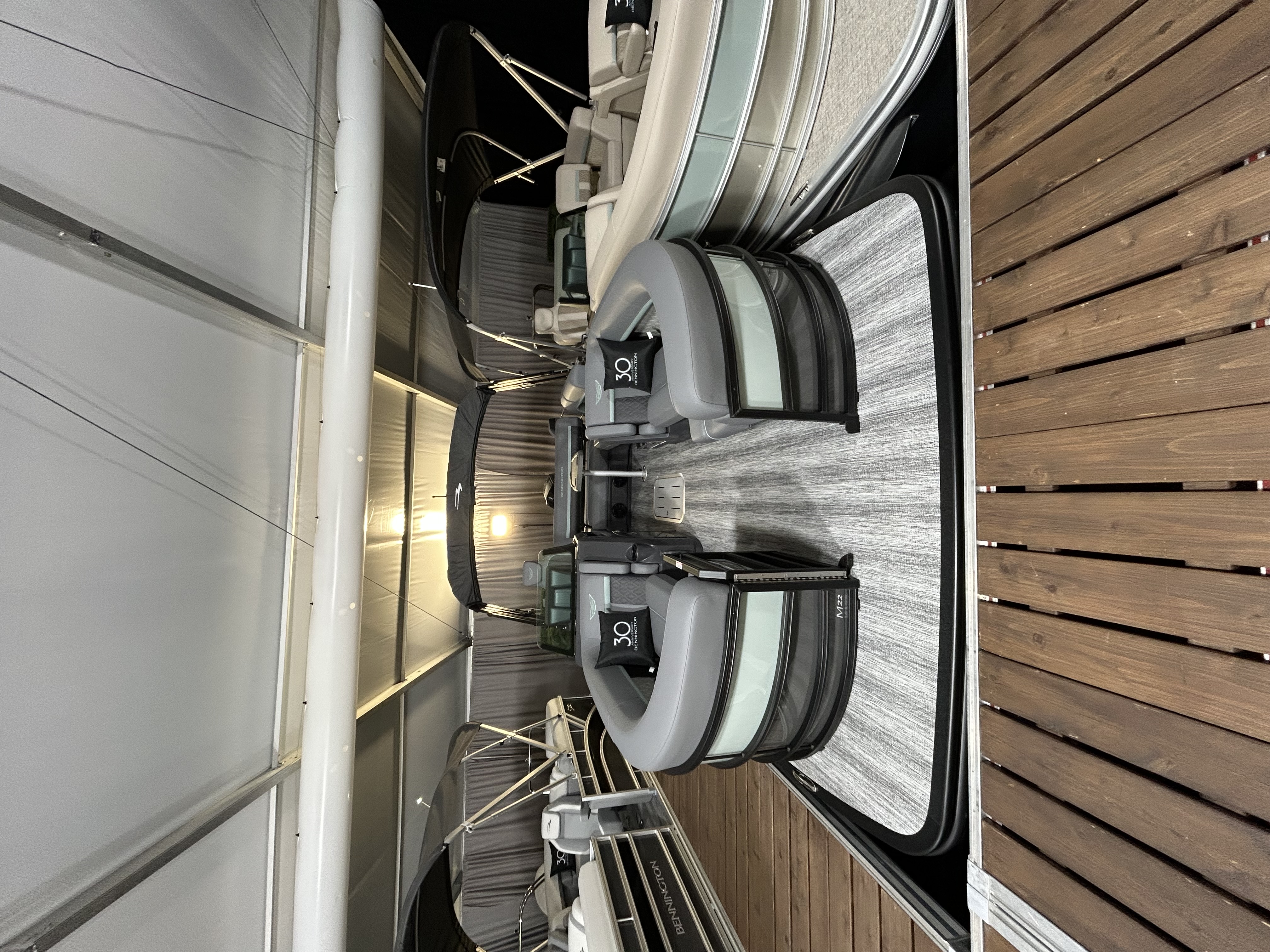 2027 Bennington 22 M Fish & Cruise SPS - Image 3