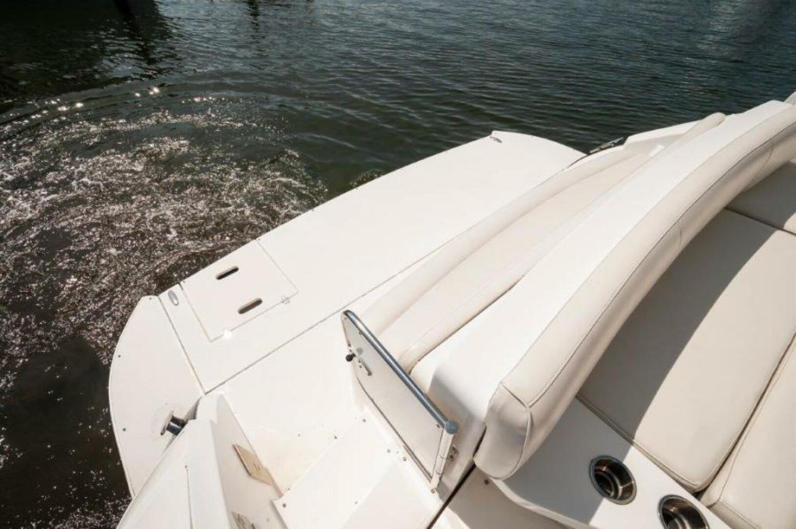 2006 Cruisers Yachts 477 Sport Sedan - Image 35