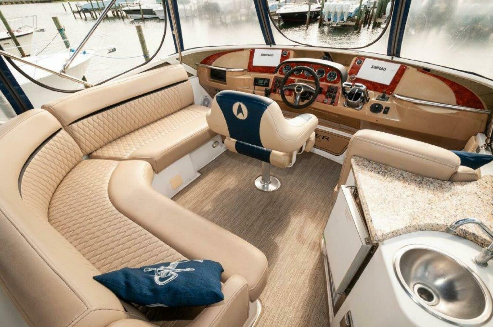 2002 Carver 444 Cockpit Motor Yacht - Image 16