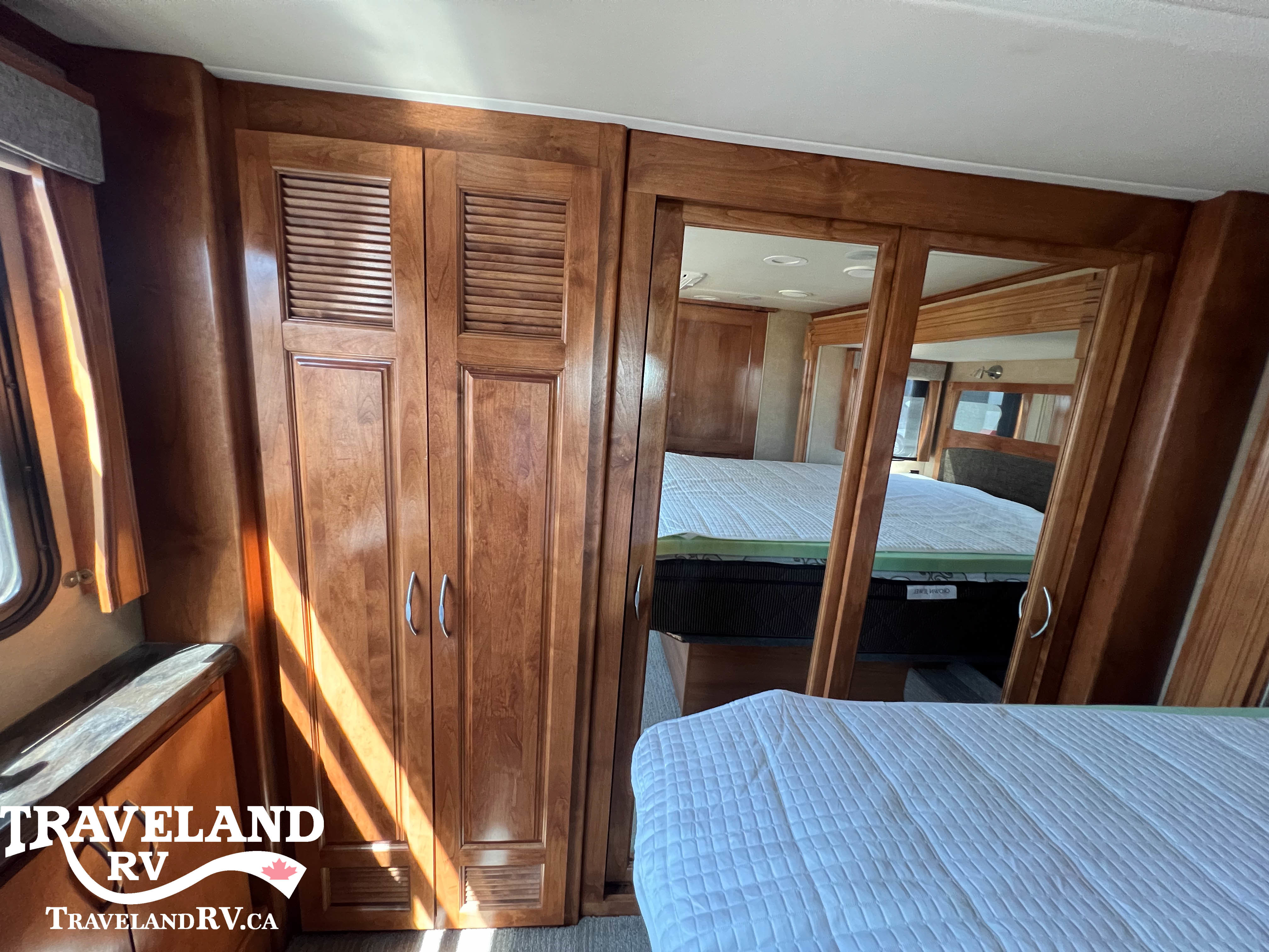 2012 Monaco RV Vesta 35PBD - Image 26