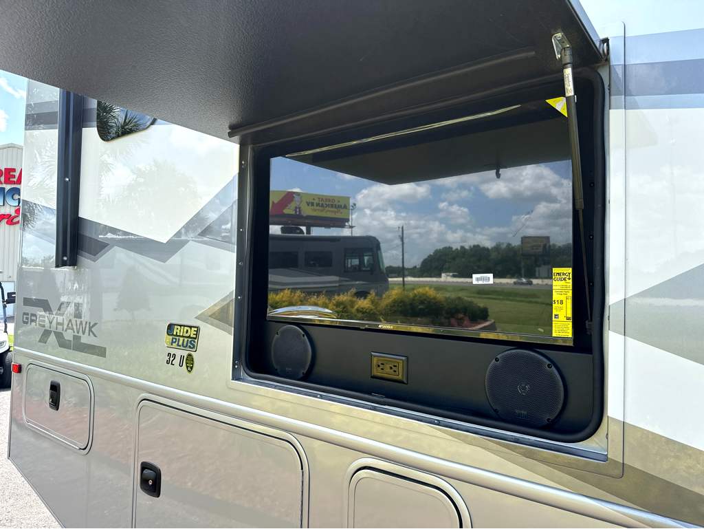 2027 JAYCO GREYHAWK XL 32U - Image 6