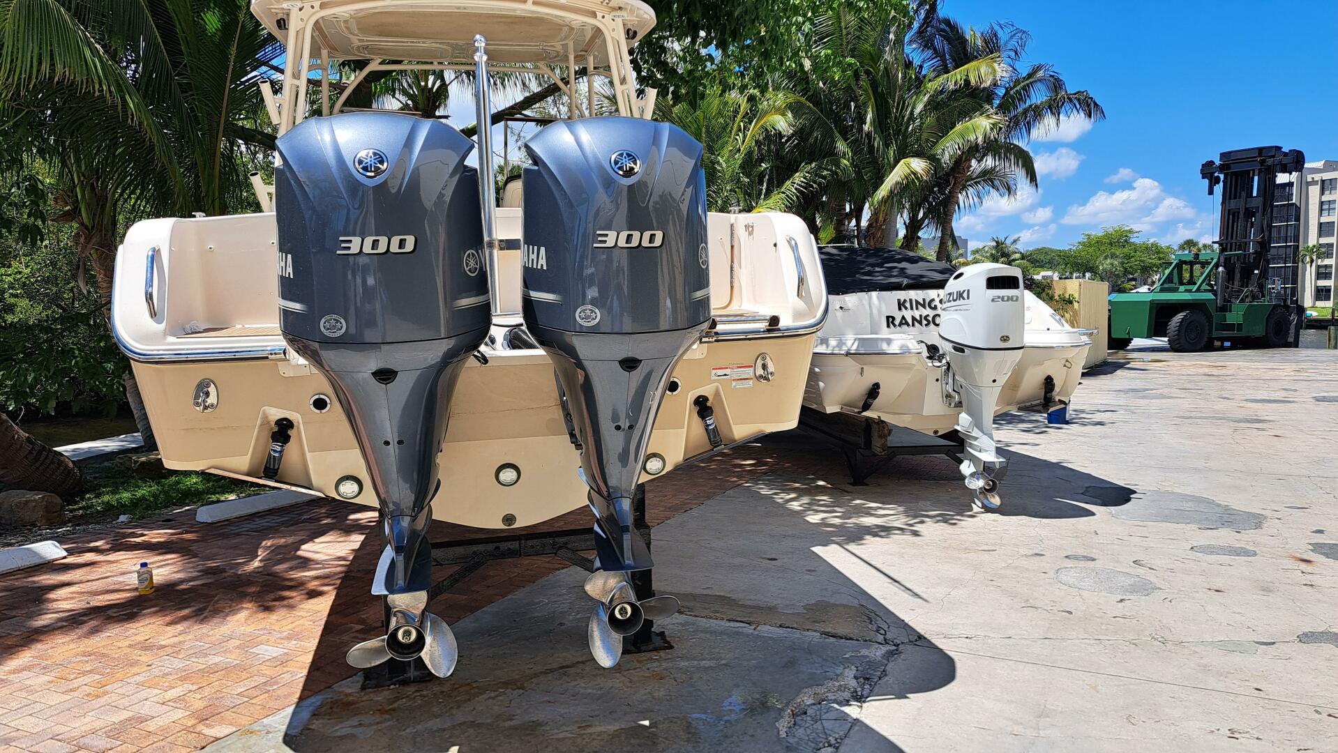 2018 Grady-White Freedom 285 - Image 2