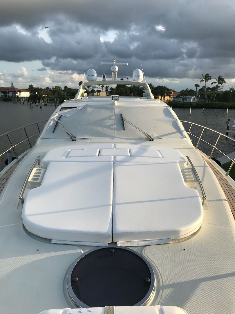 2007 Azimut 68S - Image 2