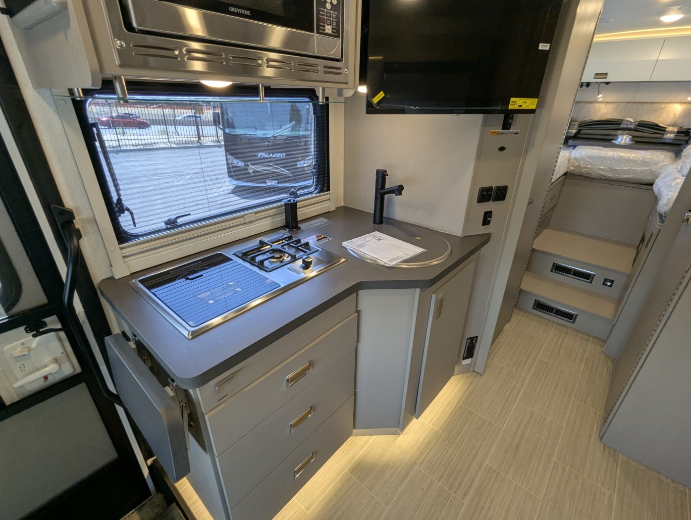 2027 Winnebago View 24R - Image 15