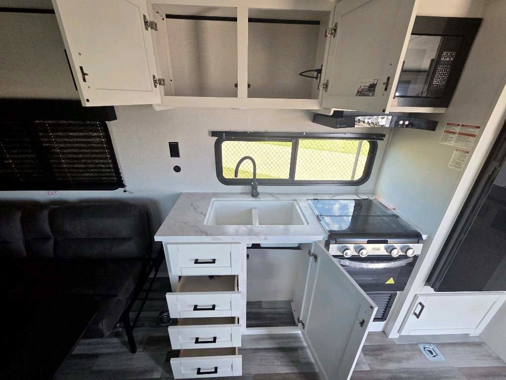 2026 JAYCO JAY FLIGHT SLX 265TH - Image 11