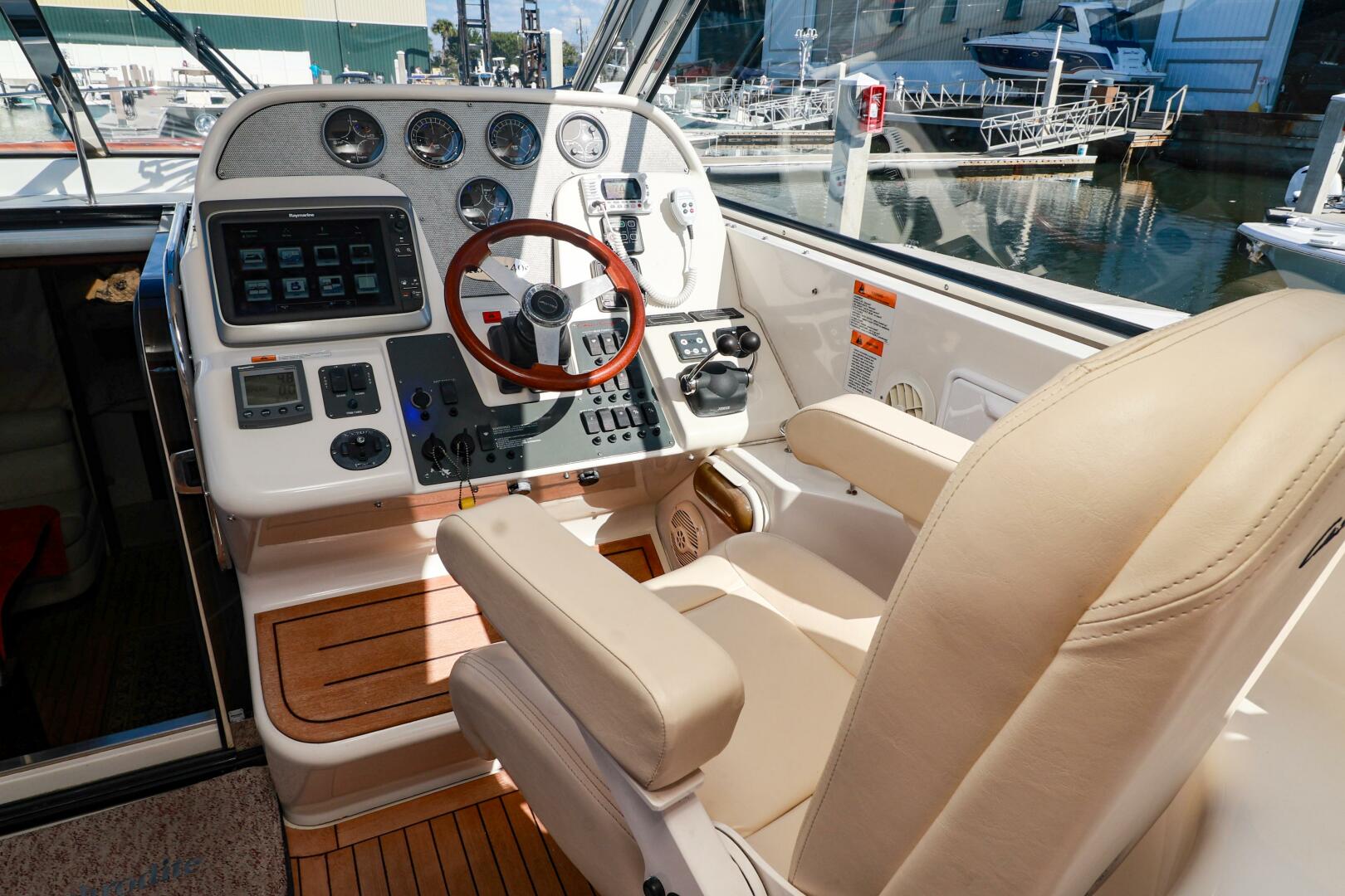 2005 Chris-Craft - Image 18