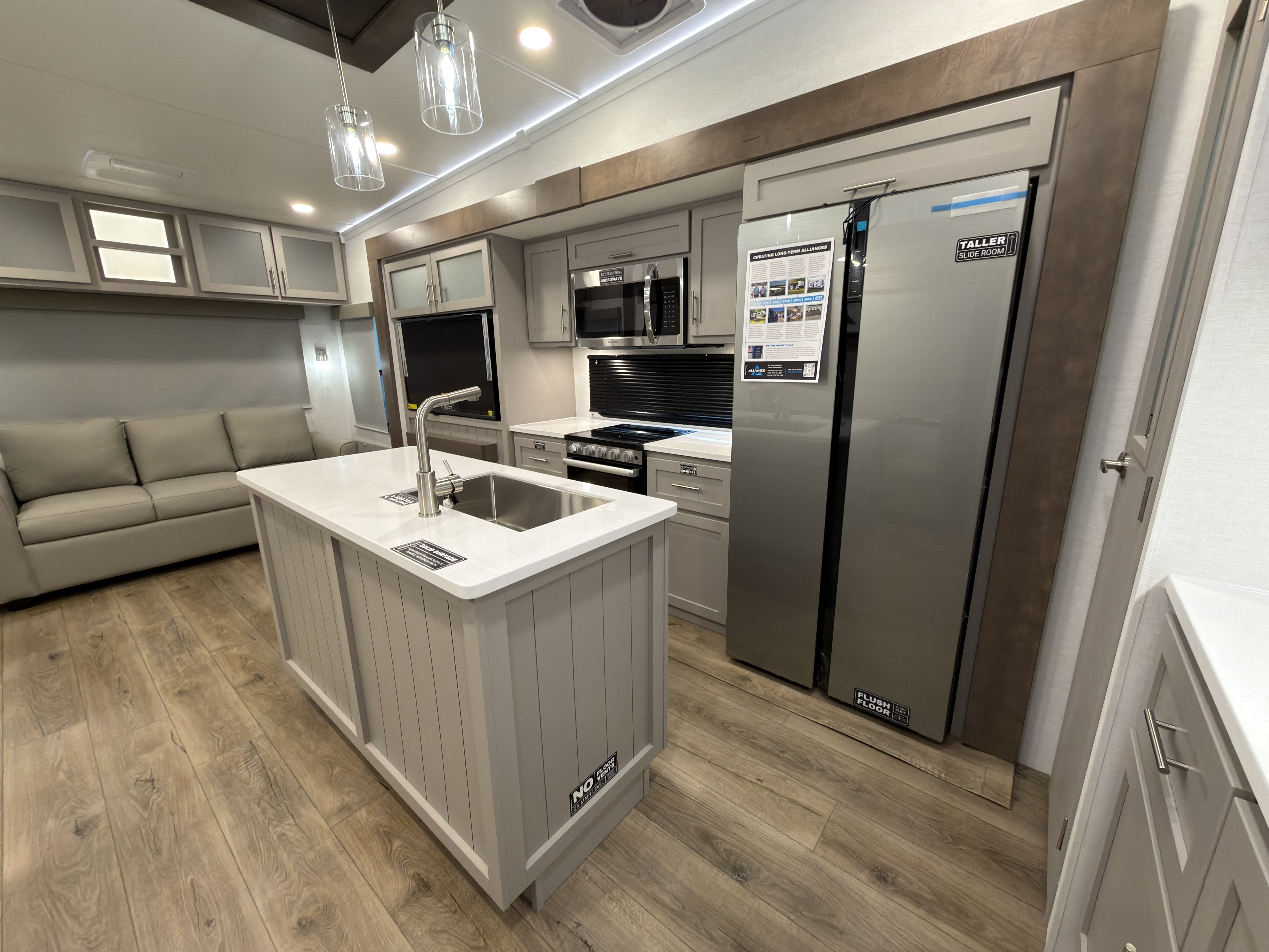 2026 Alliance RV Avenue 32RLS - Image 14