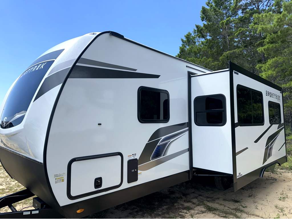 2026 VENTURE RV SPORTTREK 251VRK - Image 2