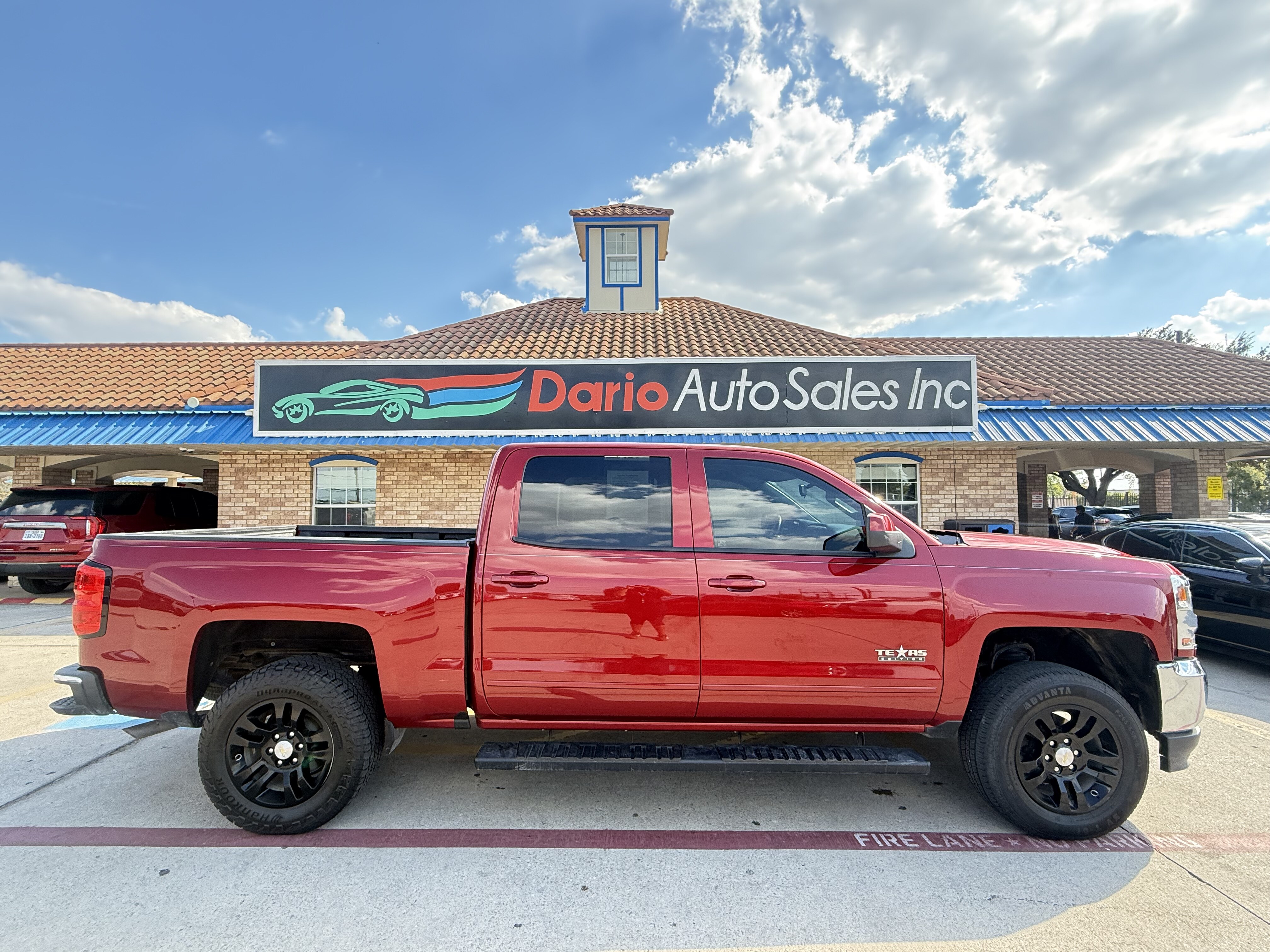 2018 Chevrolet Silverado 1500 Crew Cab LT 4WD - Image 17