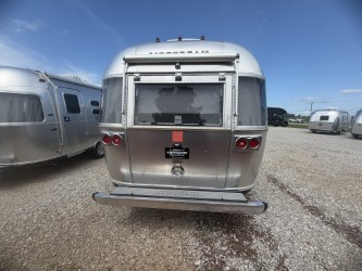 2027 AIRSTREAM FRANK LLOYD WRIGHT 28RBT - Image 6