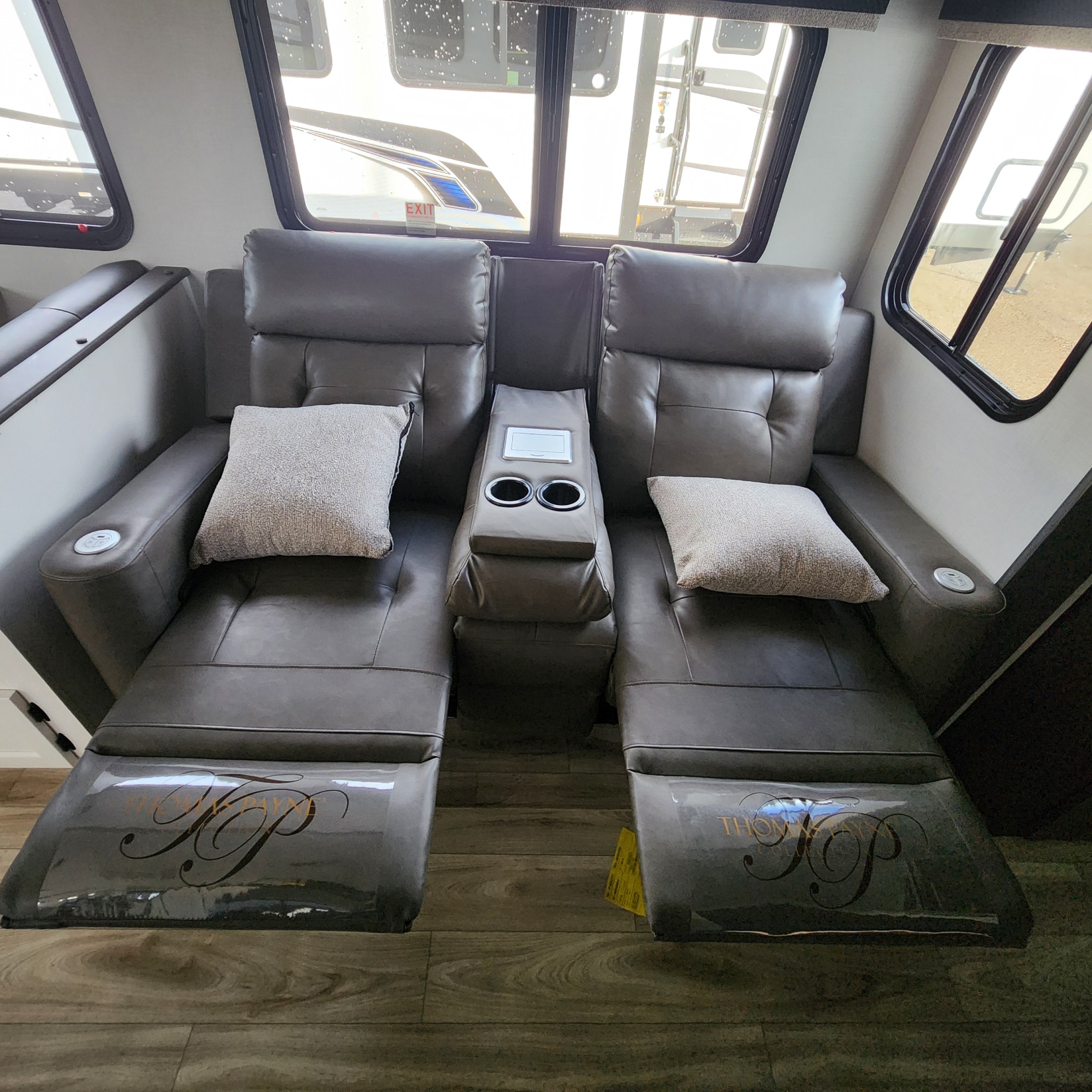 2026 VENTURE RV SPORTTREK 272VRK - Image 22