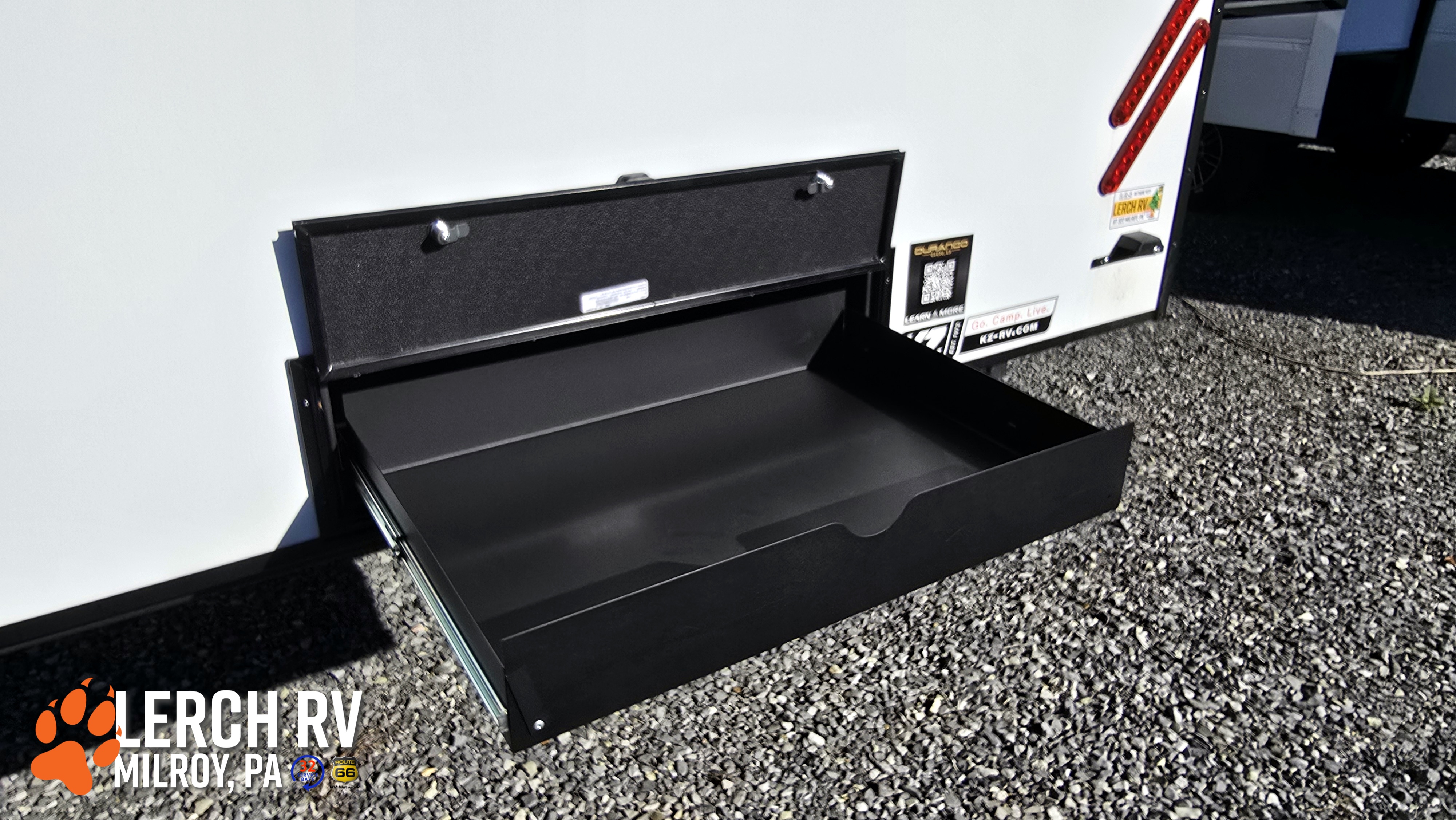 2027 KZ RV Durango Gold G310RLQ - Image 12