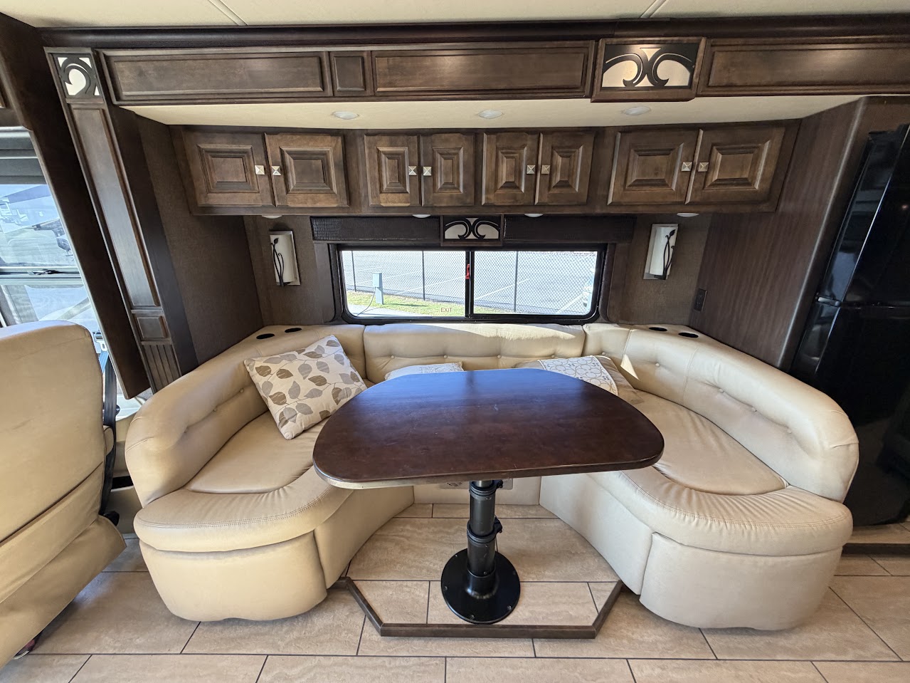 2017 TIFFIN ALLEGRO BREEZE 32BR - Image 14