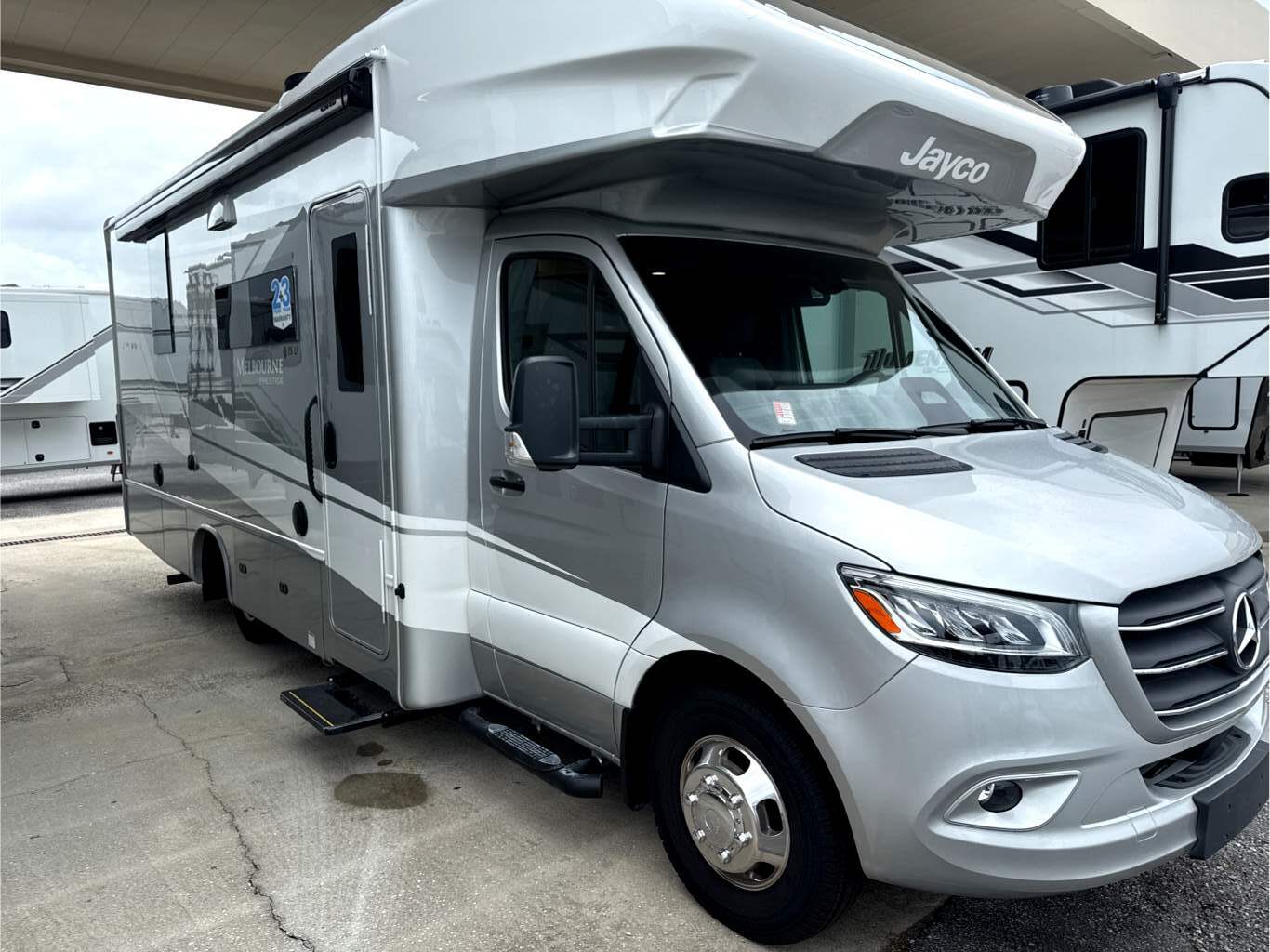 2027 JAYCO MELBOURNE PRESTIGE 25LP - Image 1